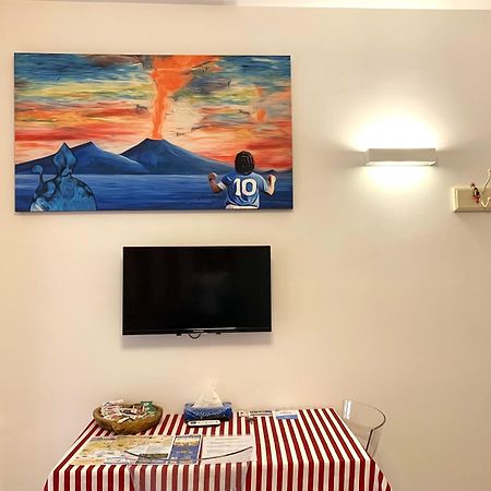 Casa Giulia, Nuovo Appartamento In Centro! เนเปิลส์ ภายนอก รูปภาพ
