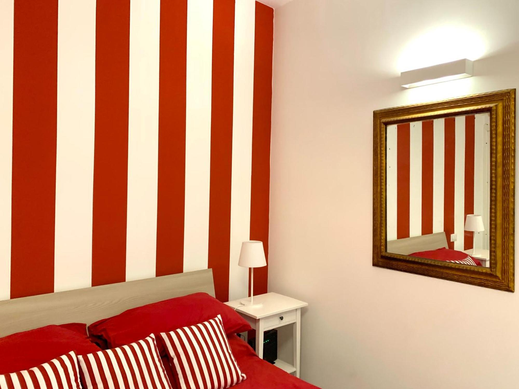 Casa Giulia, Nuovo Appartamento In Centro! เนเปิลส์ ภายนอก รูปภาพ