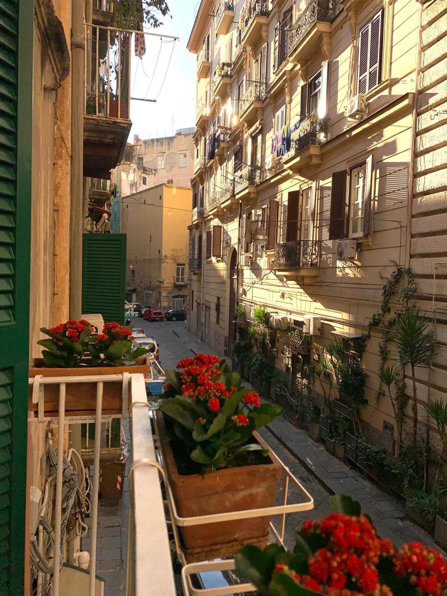 Casa Giulia, Nuovo Appartamento In Centro! เนเปิลส์ ภายนอก รูปภาพ