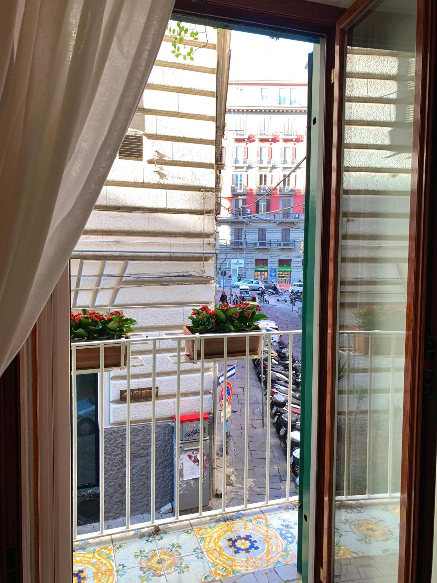 Casa Giulia, Nuovo Appartamento In Centro! เนเปิลส์ ภายนอก รูปภาพ